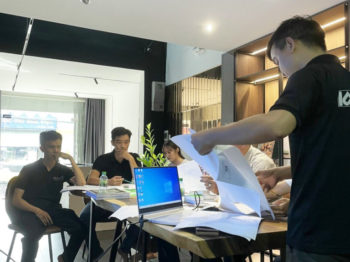 KHÔNG KHÍ LÀM VIỆC RỘN RÀNG TẠI VĂN PHÒNG KHÔNG GIAN XANH CHI NHÁNH ĐÀ NẴNG